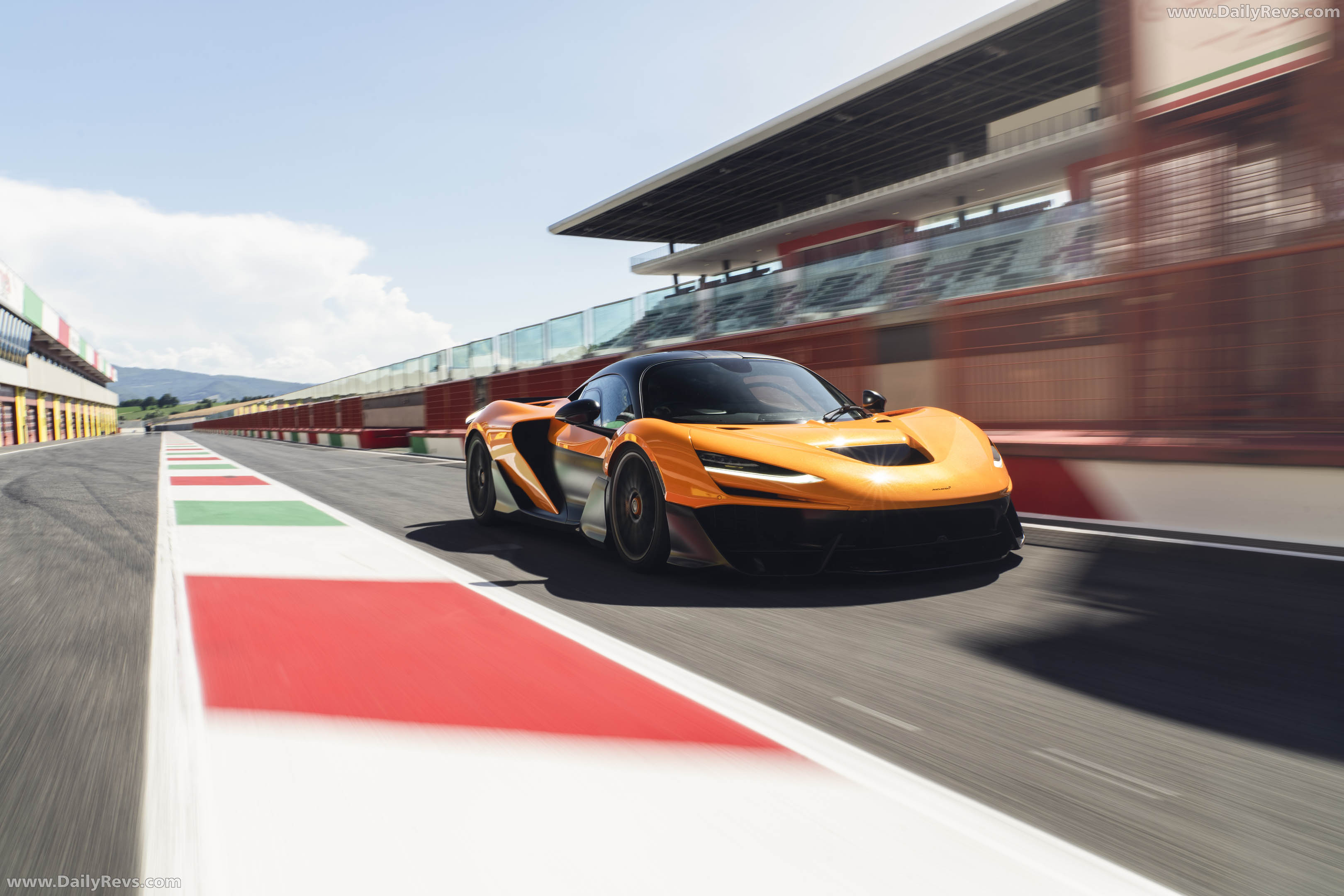 2025 McLaren W1 UK Version Front View