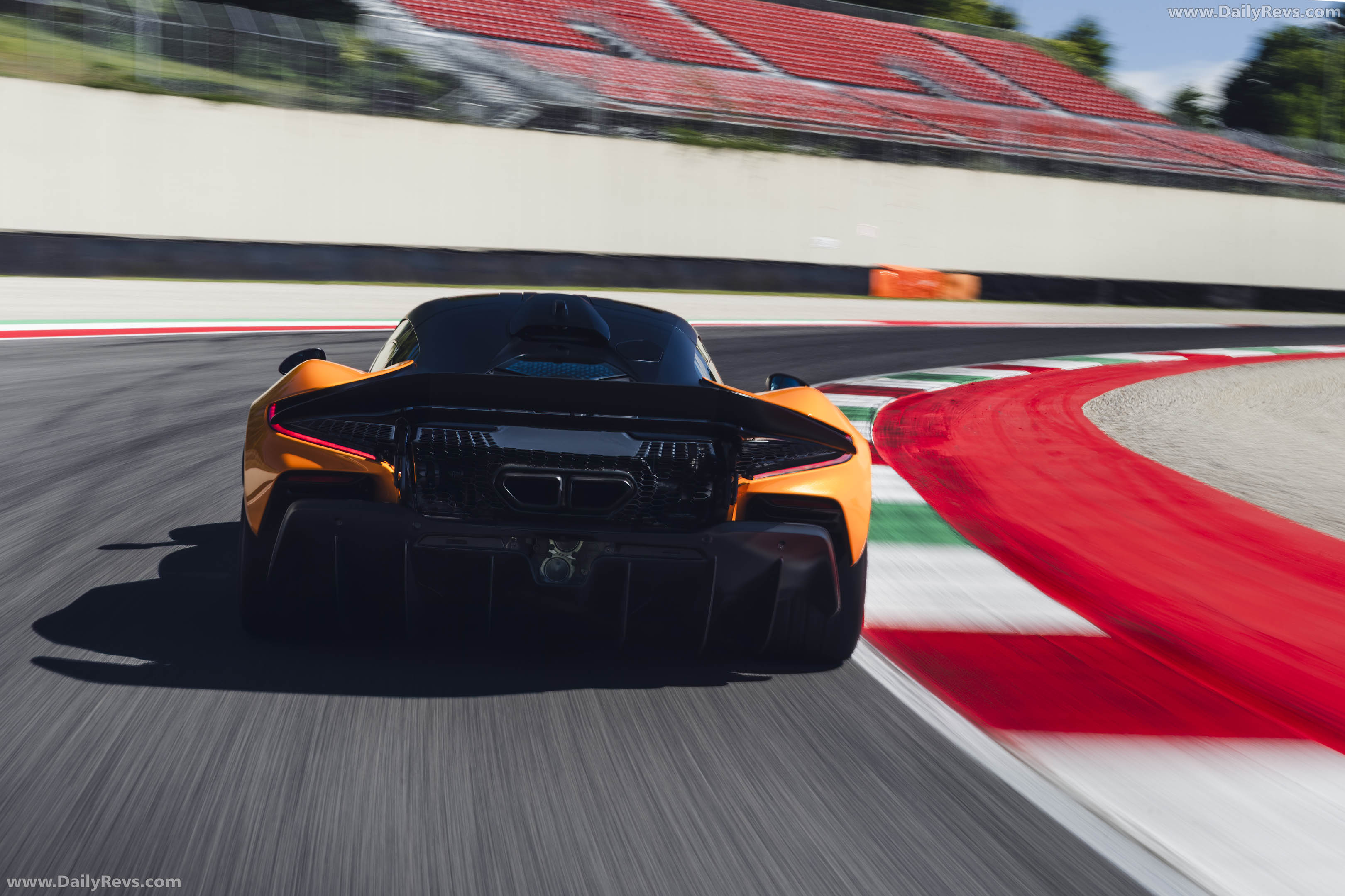 2025 McLaren W1 UK Version Rear View