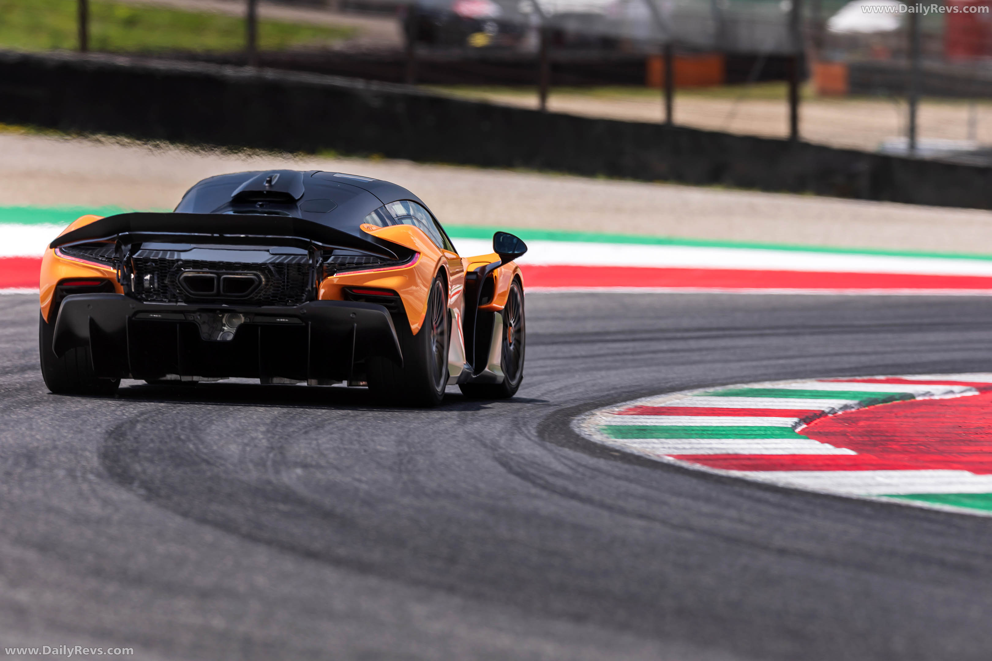 2025 McLaren W1 UK Version Rear View
