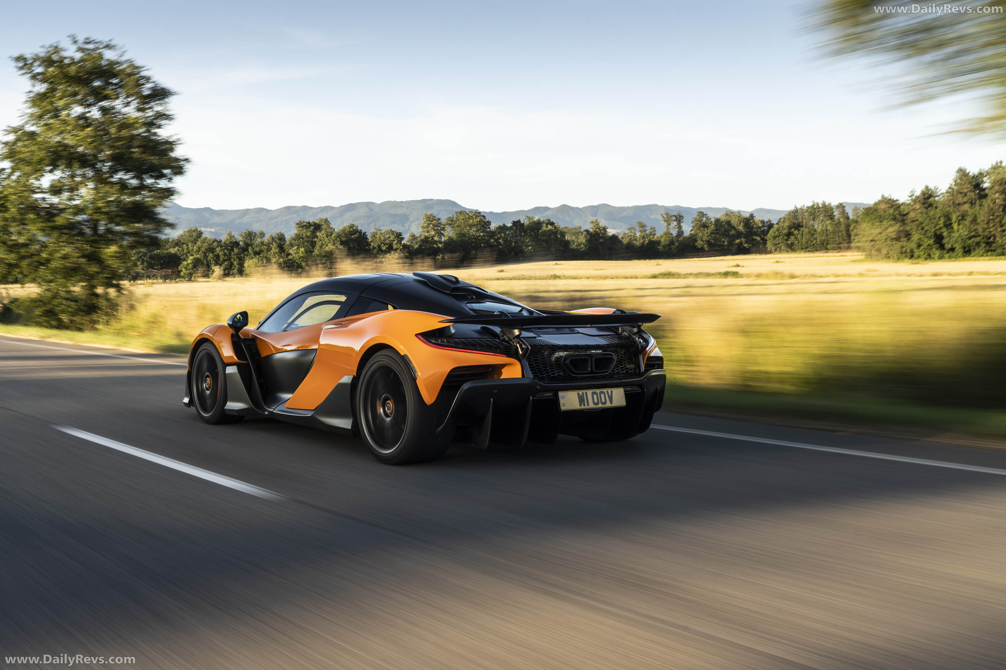 2025 McLaren W1 UK Version Rear View