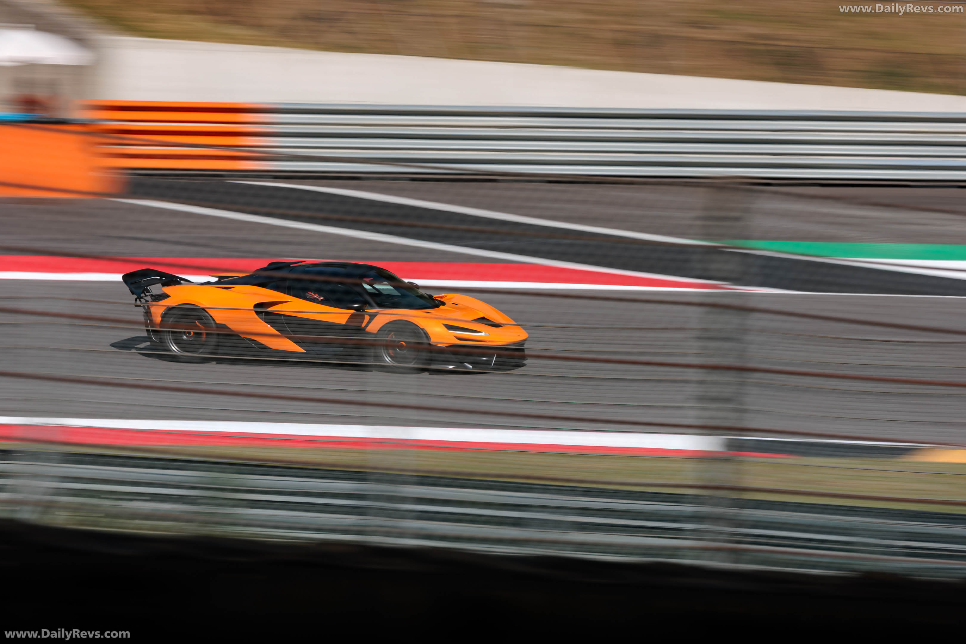 2025 McLaren W1 UK Version Side View