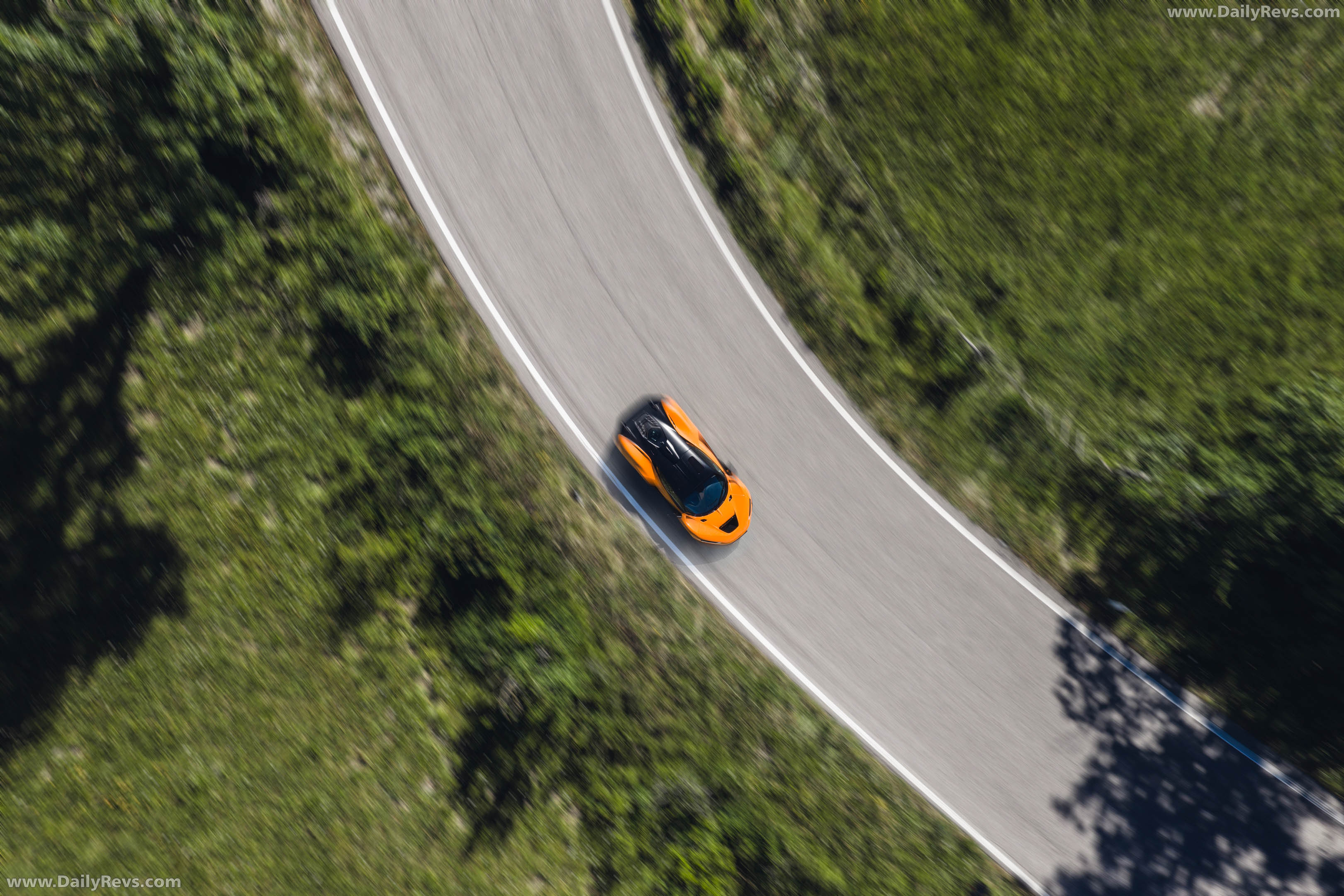 2025 McLaren W1 UK Version Top View