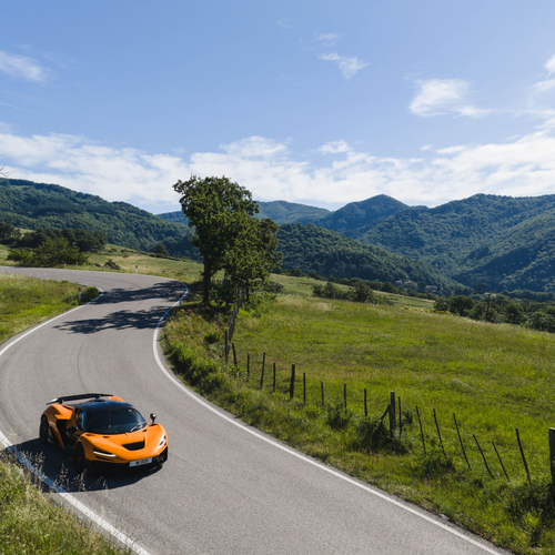 2025 McLaren W1 UK Version Top View
