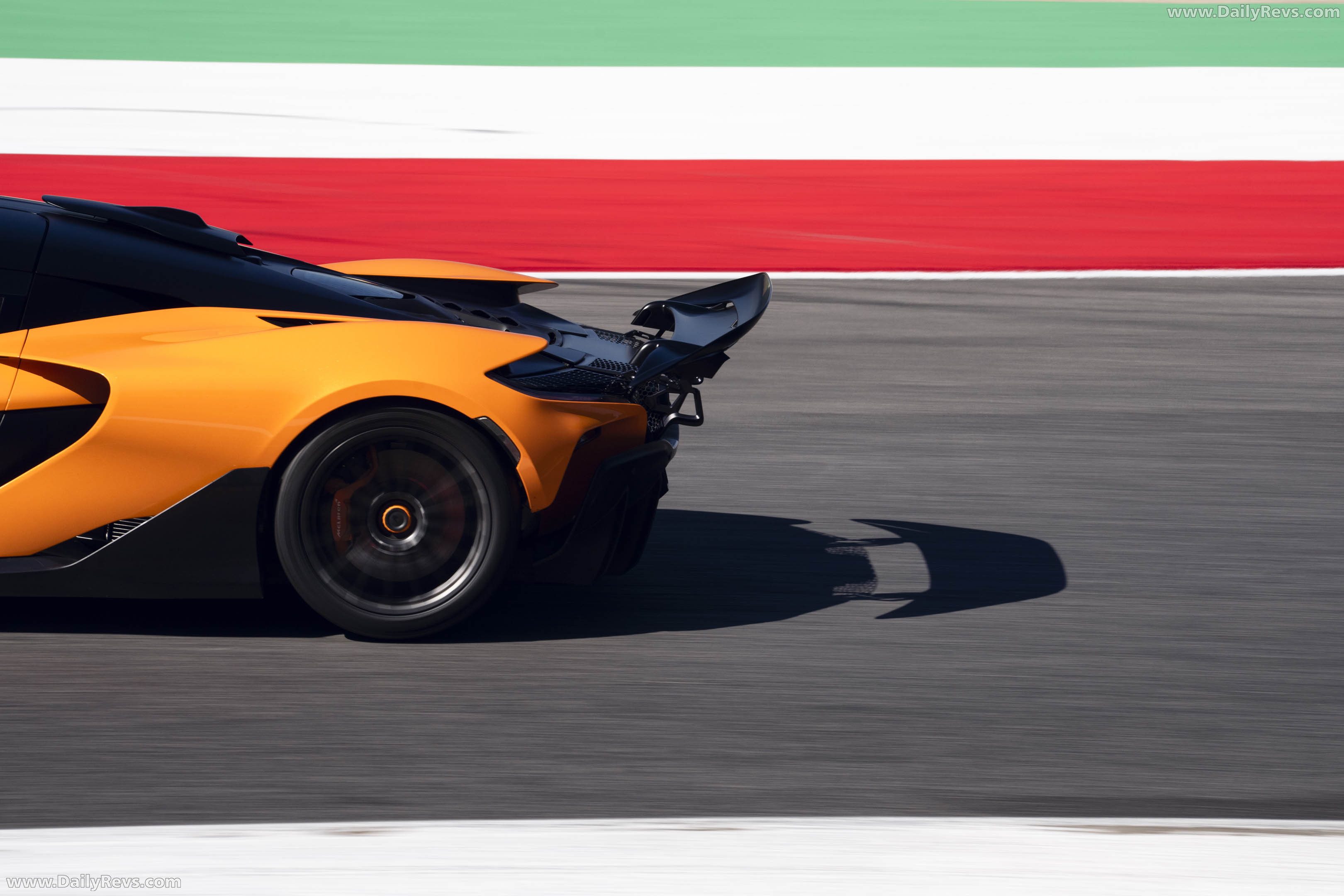 2025 McLaren W1 UK Version Exterior