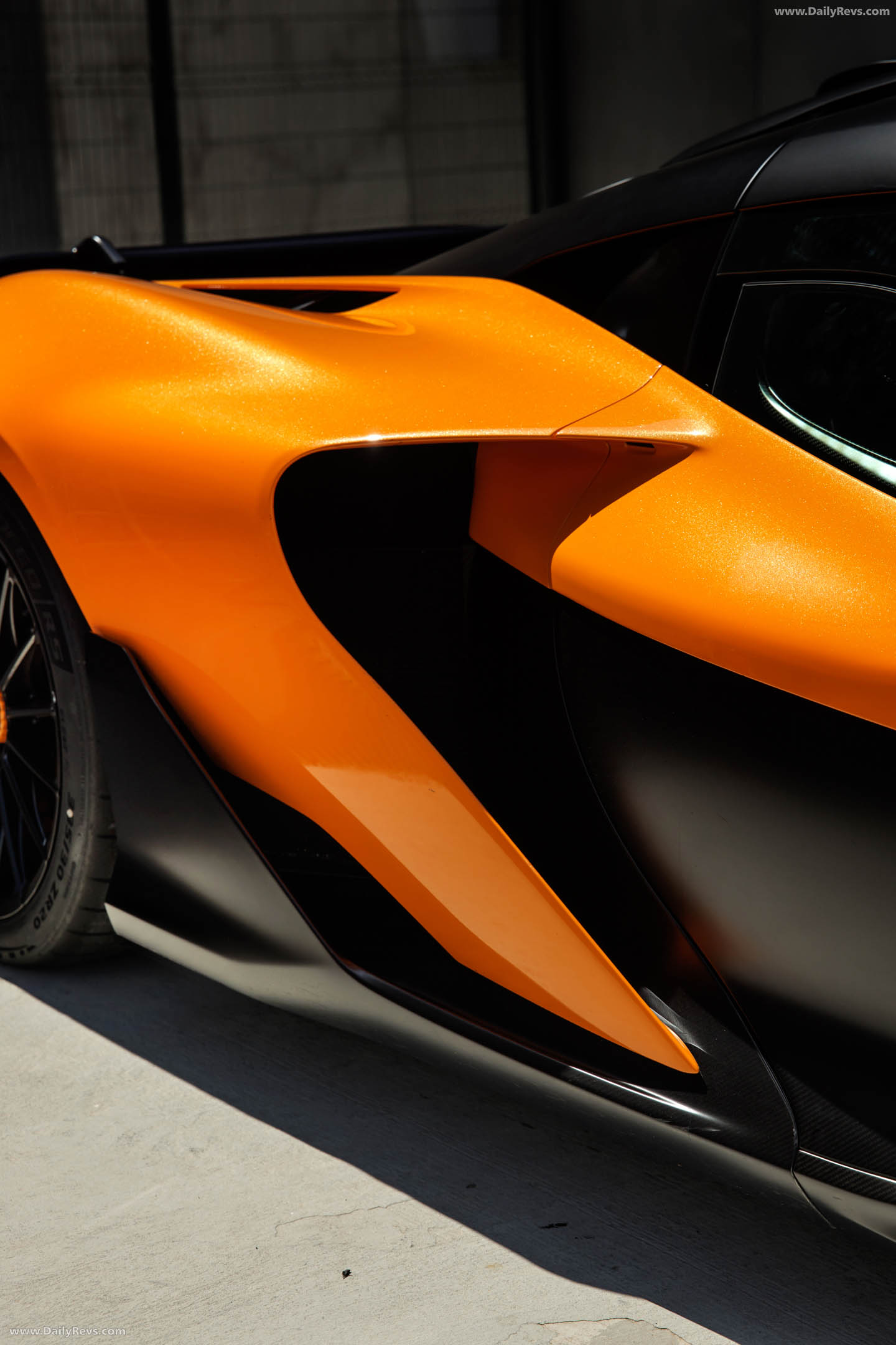 2025 McLaren W1 UK Version Exterior