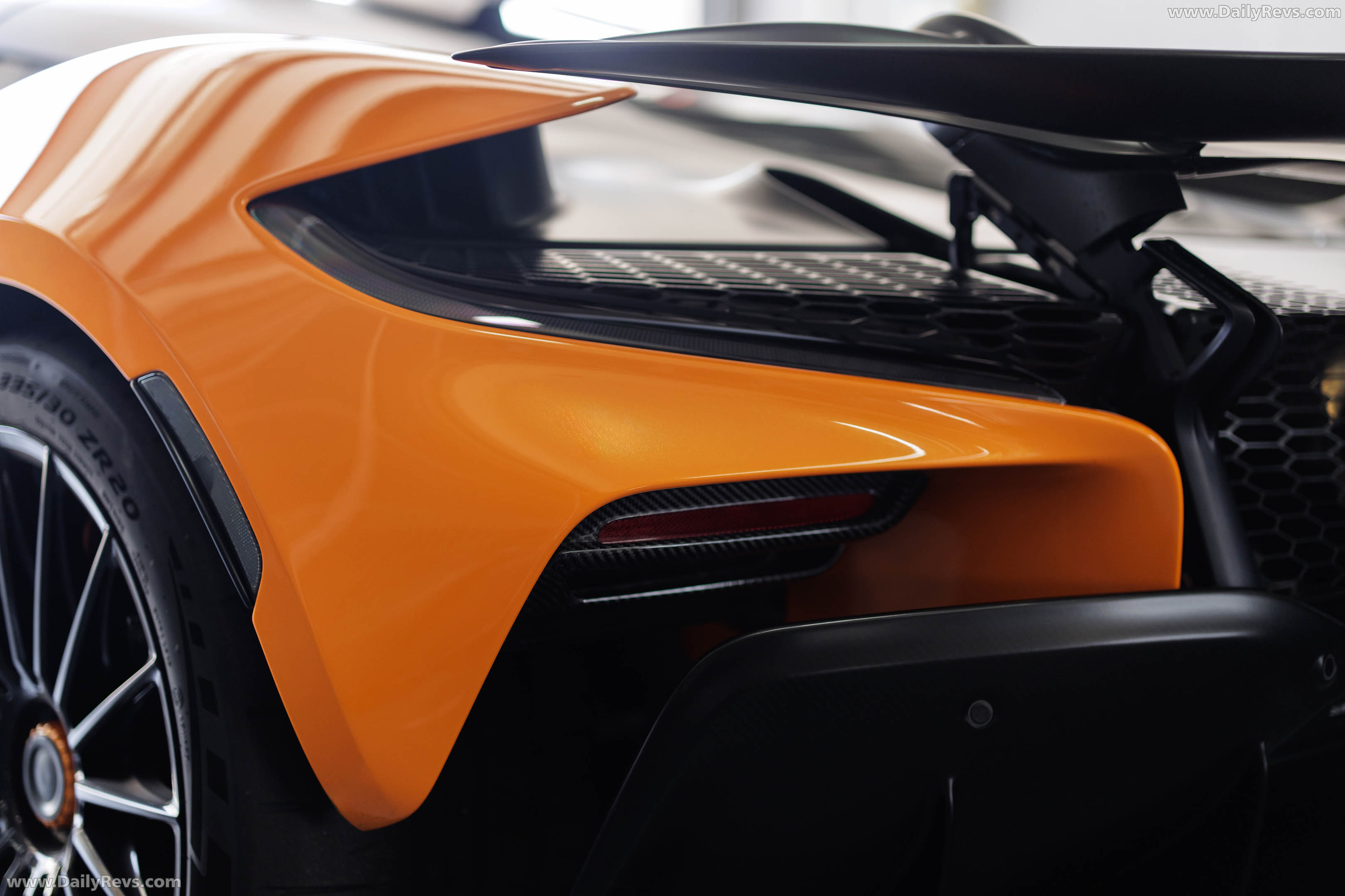2025 McLaren W1 UK Version Exterior