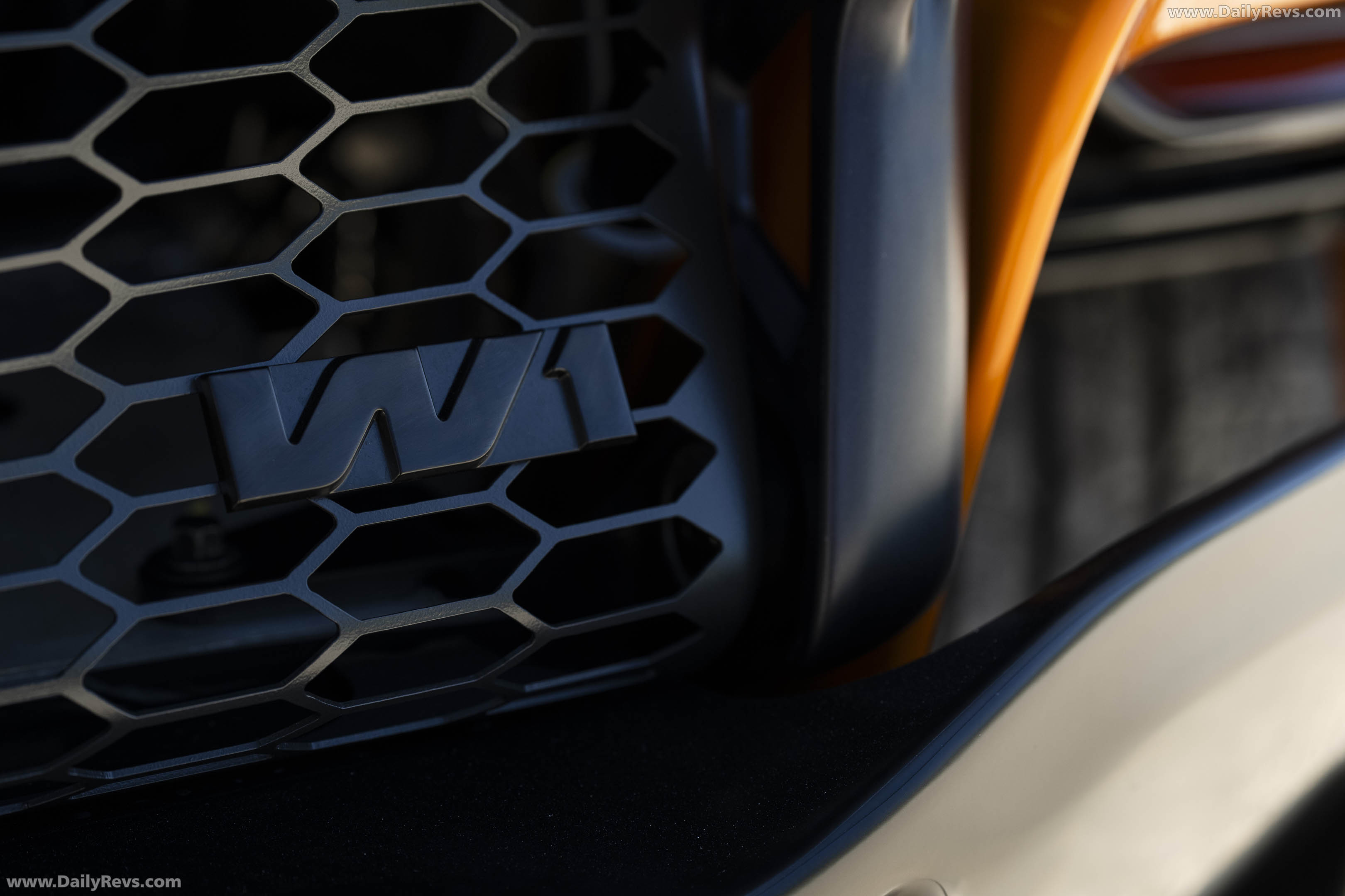 2025 McLaren W1 UK Version Exterior