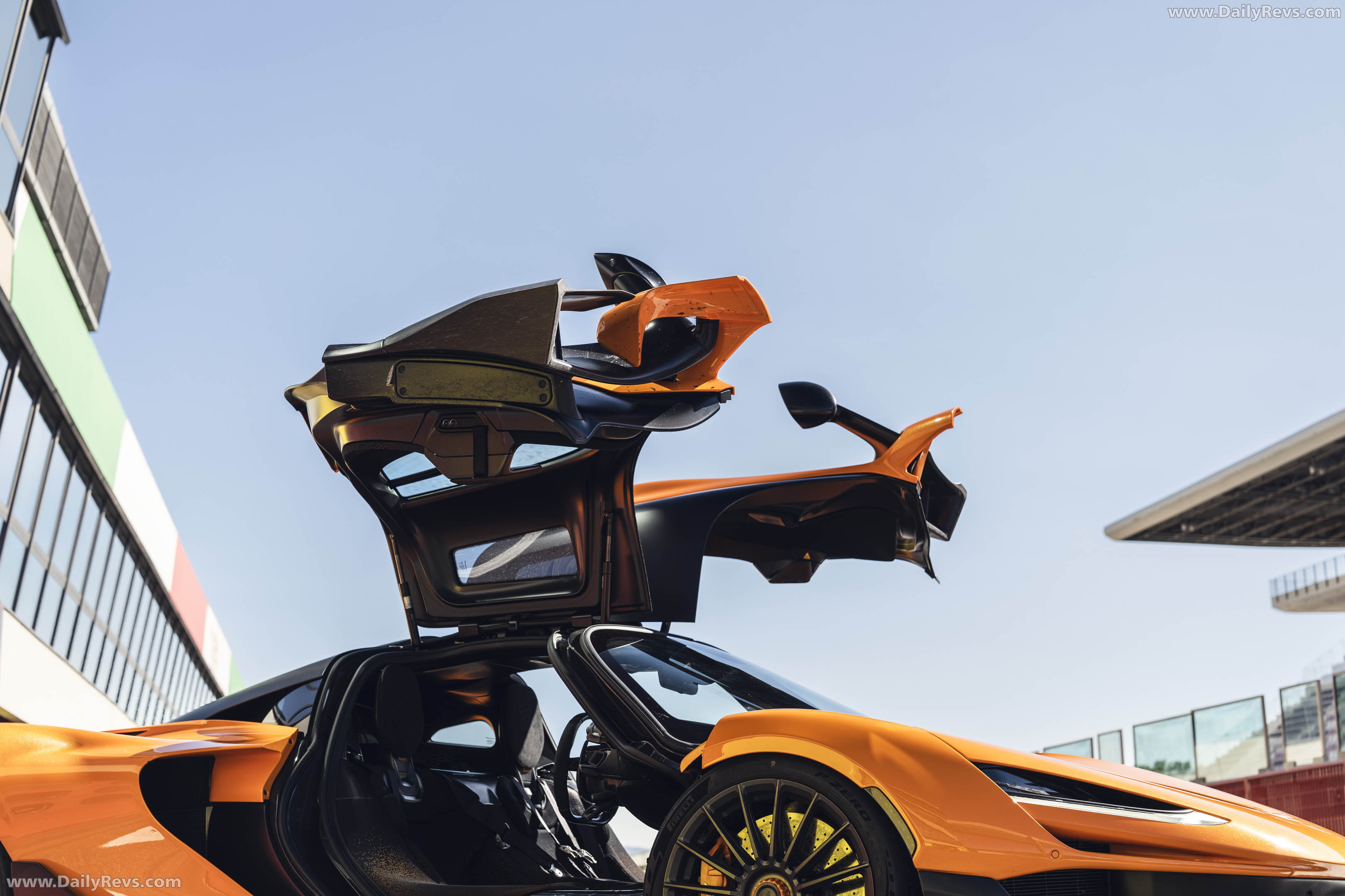 2025 McLaren W1 UK Version Interior
