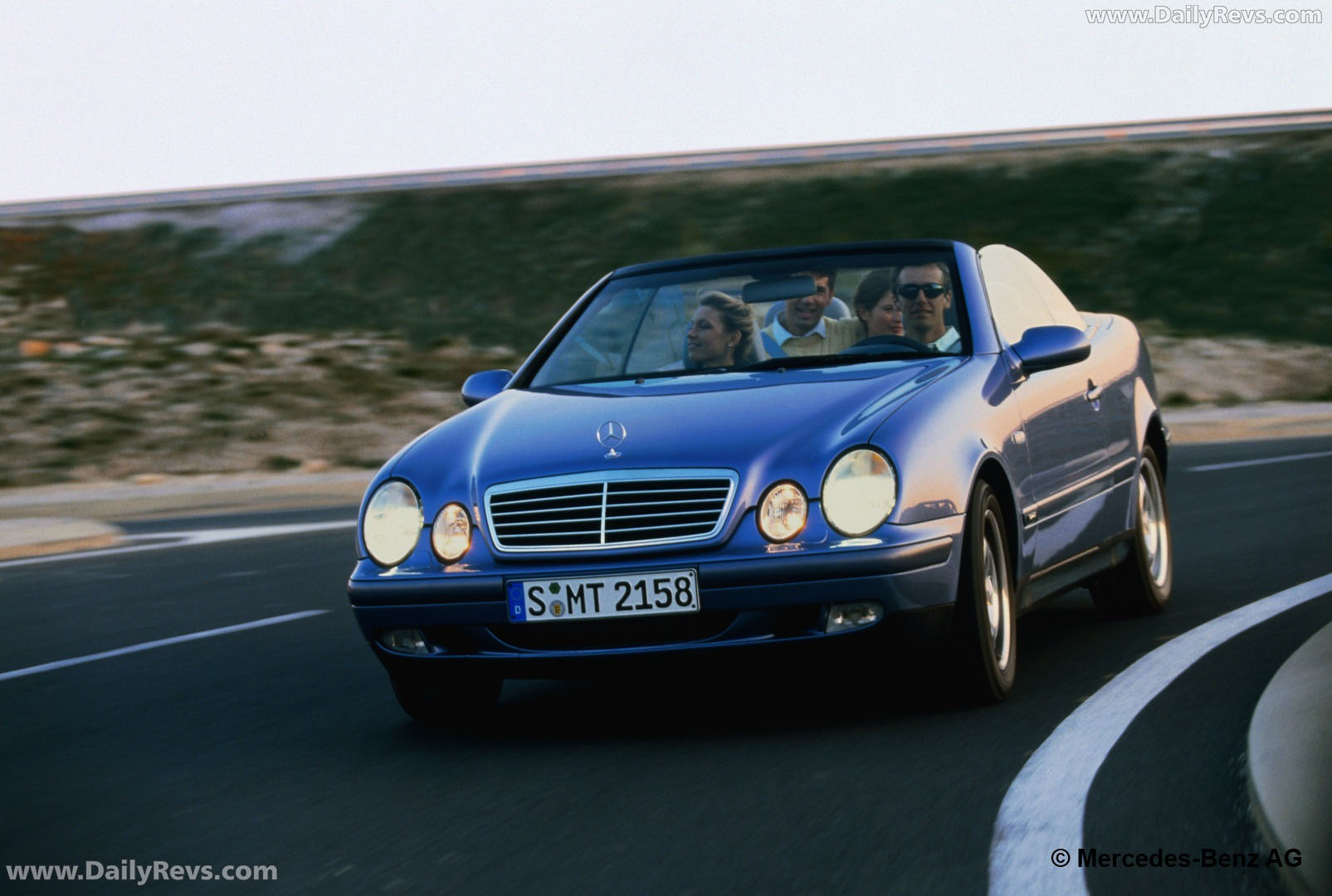 1998 Mercedes-Benz CLK Cabriolet C208 Front View
