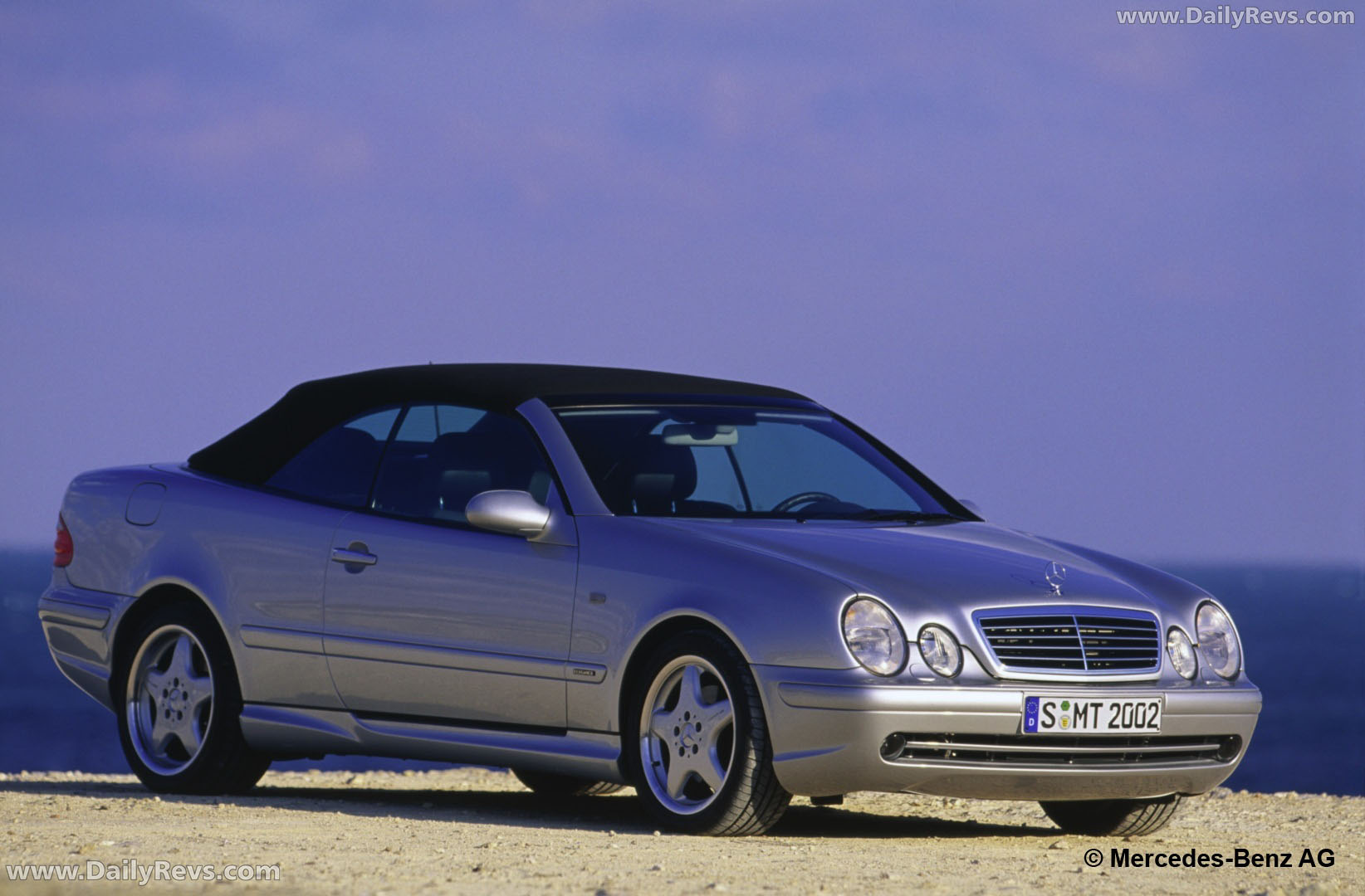 1998 Mercedes-Benz CLK Cabriolet C208 Front View