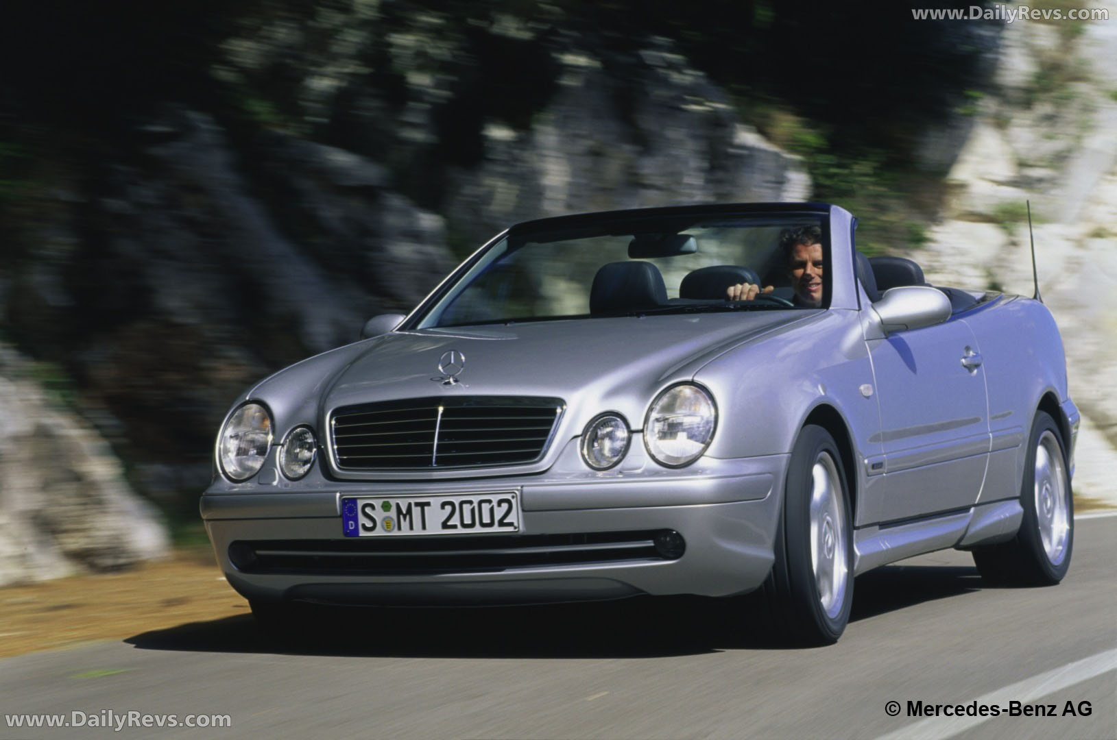 1998 Mercedes-Benz CLK Cabriolet C208 Front View