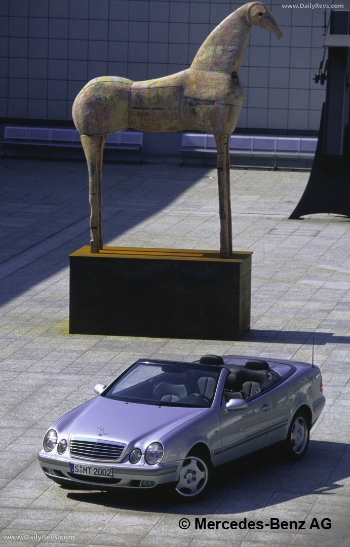 1998 Mercedes-Benz CLK Cabriolet C208 Front View