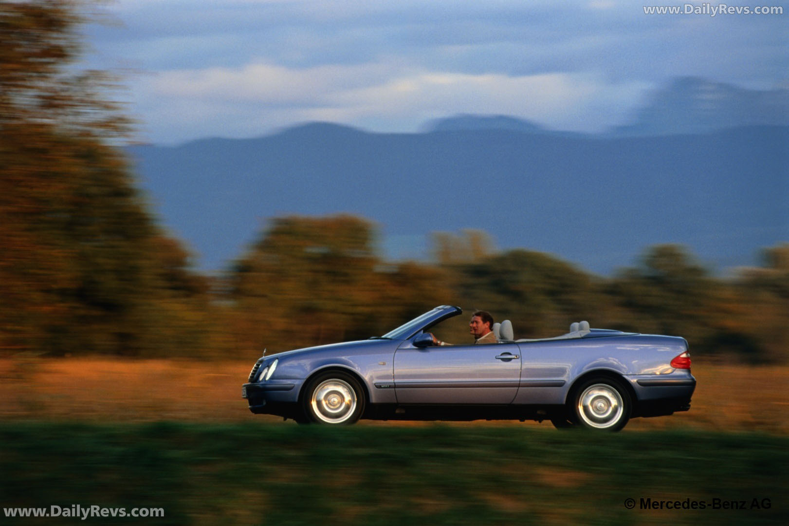1998 Mercedes-Benz CLK Cabriolet C208 Side View