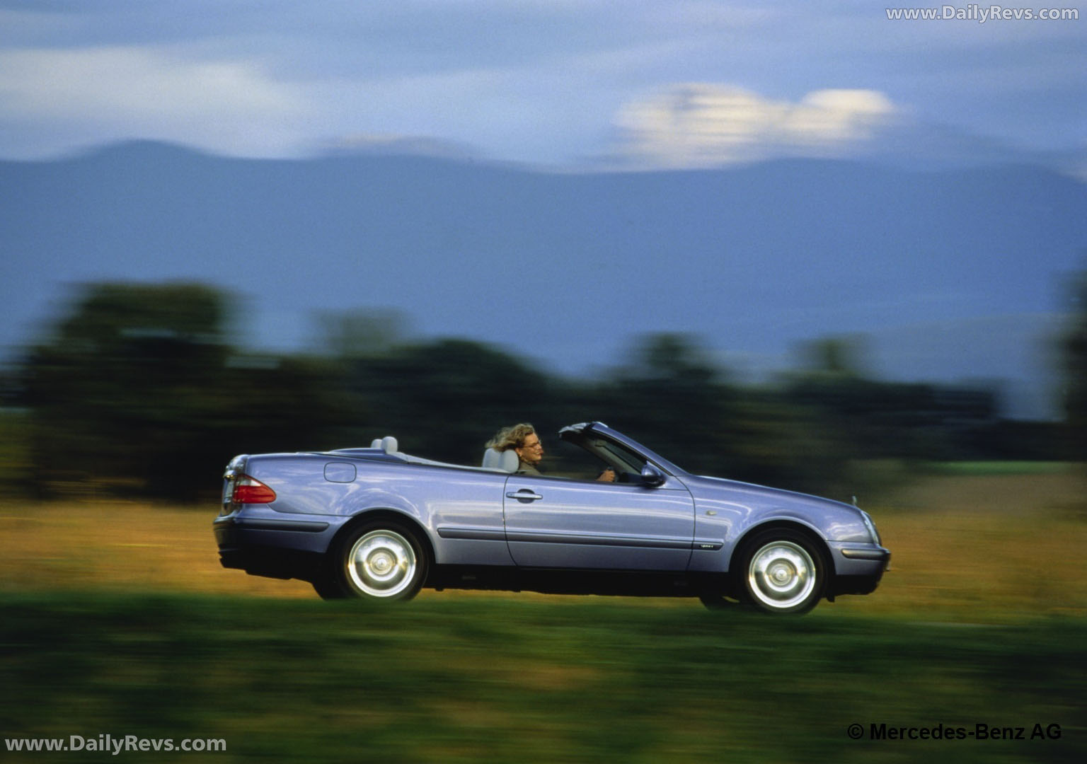 1998 Mercedes-Benz CLK Cabriolet C208 Side View
