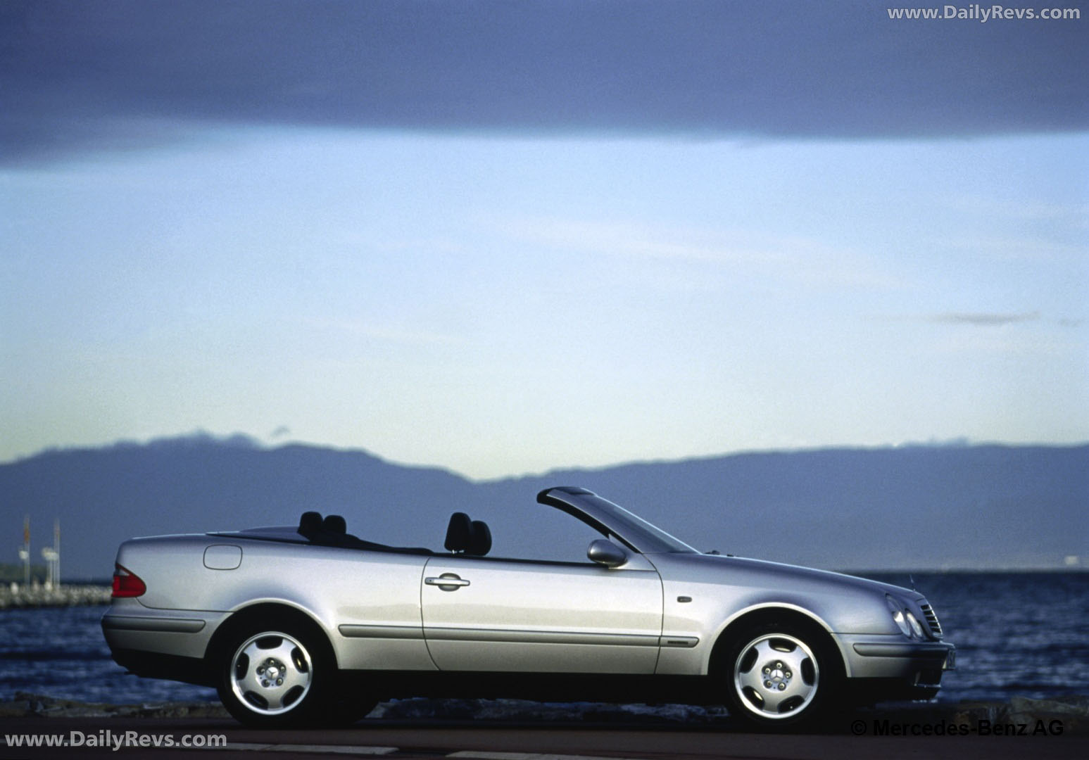 1998 Mercedes-Benz CLK Cabriolet C208 Side View