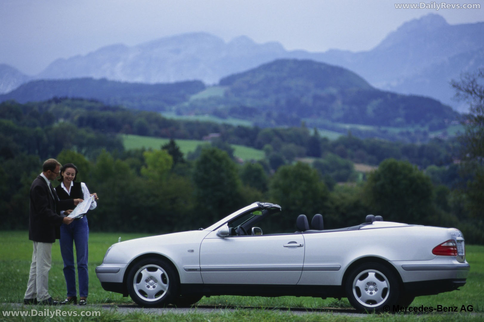 1998 Mercedes-Benz CLK Cabriolet C208 Side View