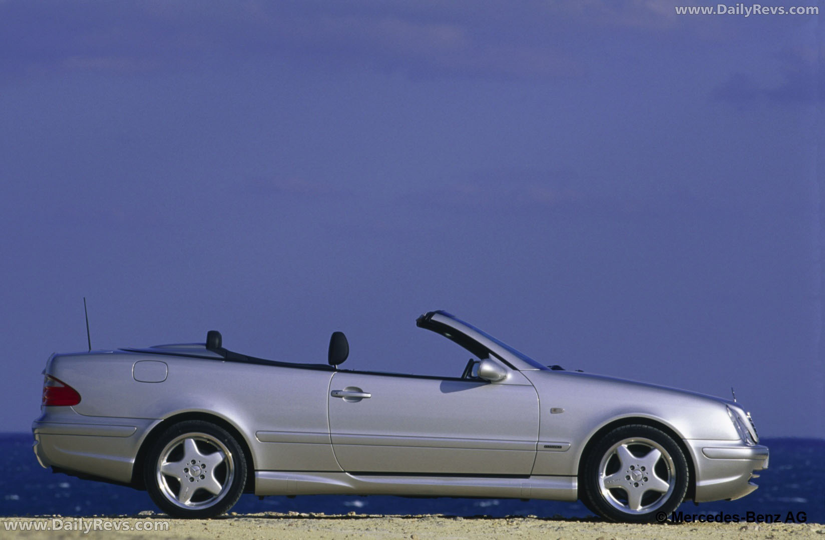 1998 Mercedes-Benz CLK Cabriolet C208 Side View