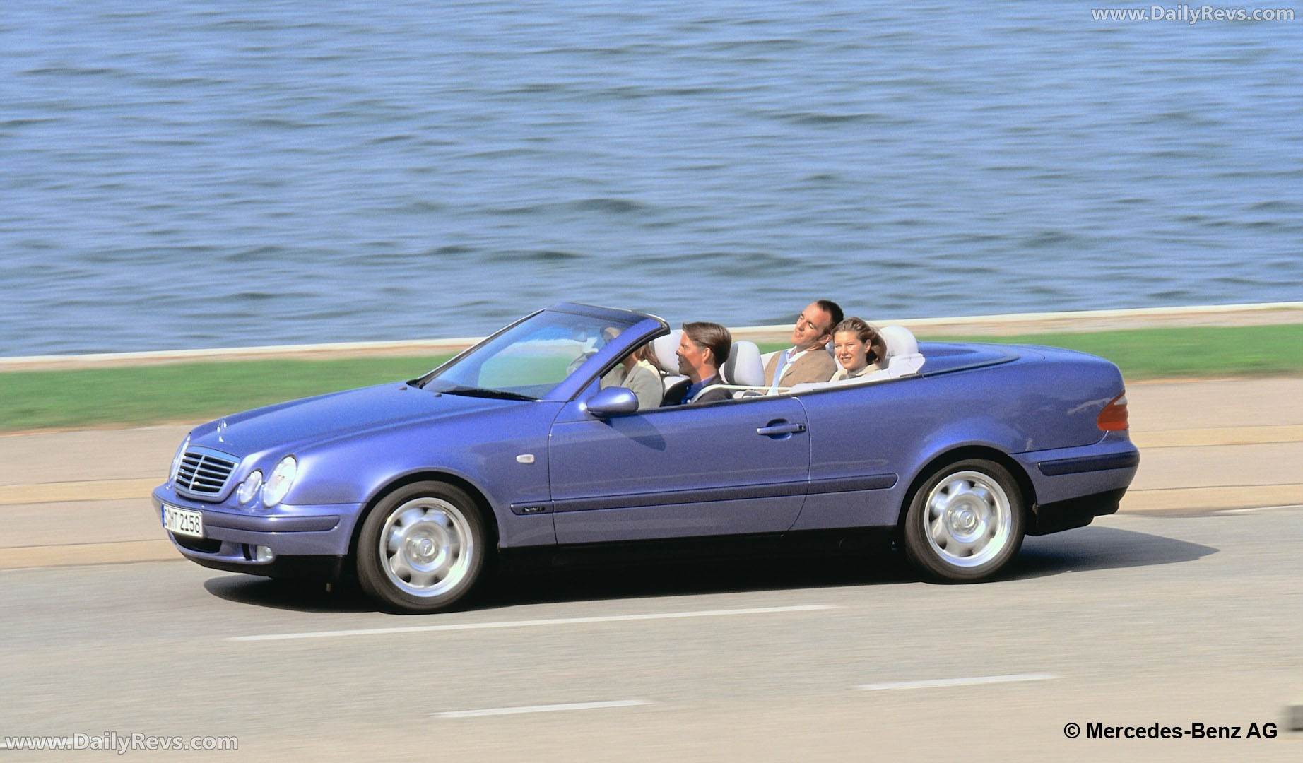 1998 Mercedes-Benz CLK Cabriolet C208 Side View