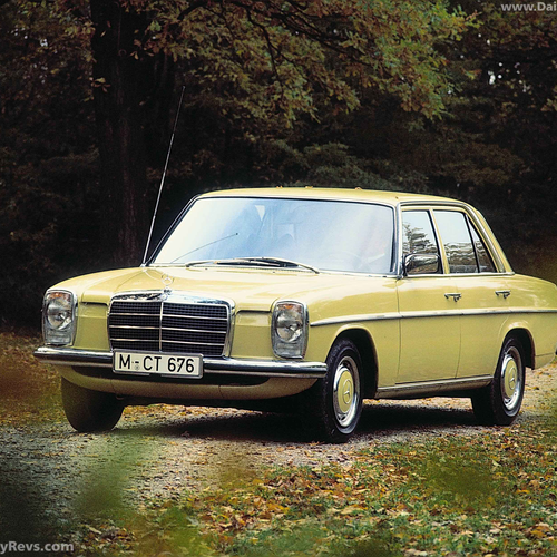 1974 Mercedes-Benz 240 D 3.0 Front View