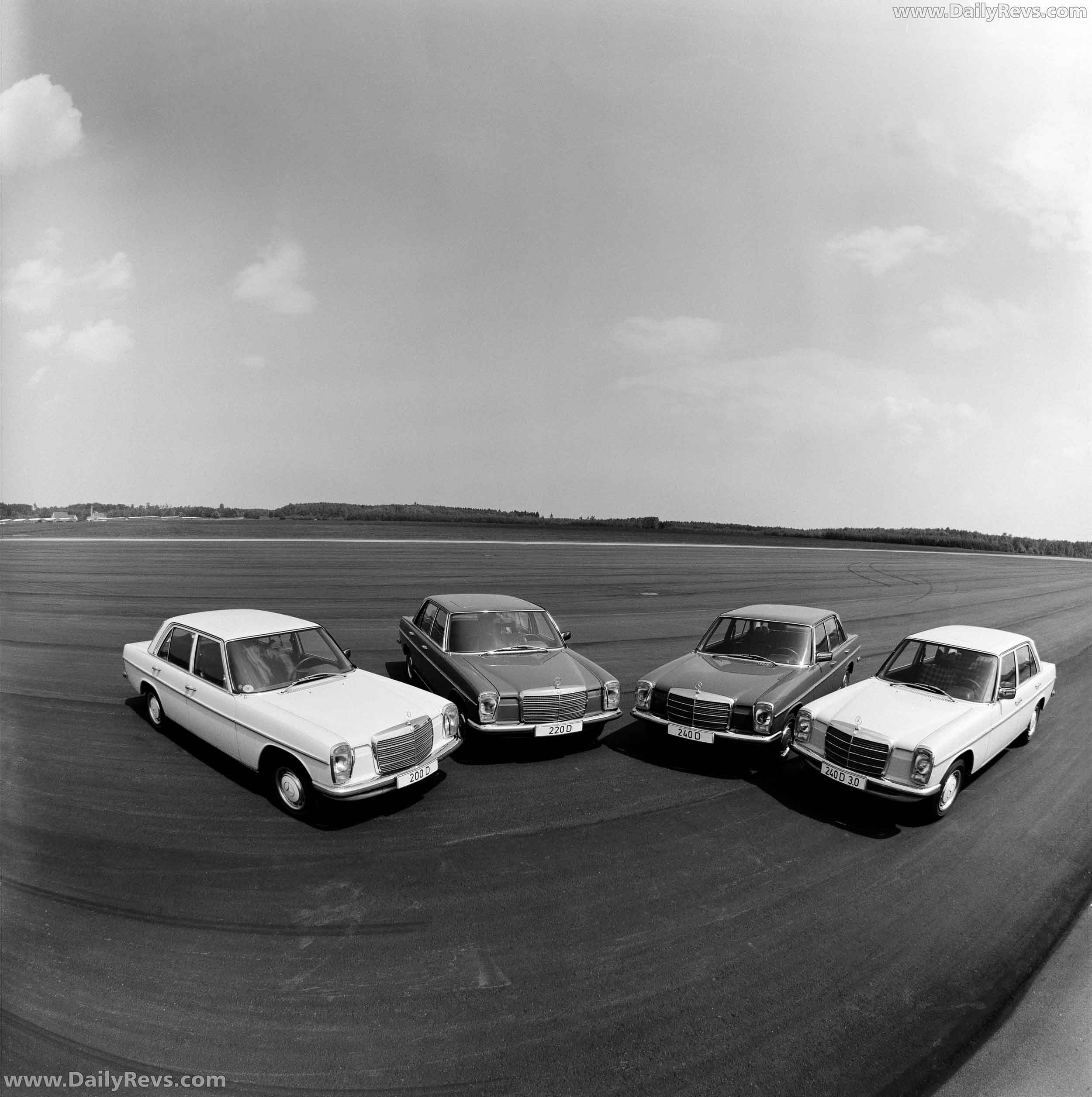 1974 Mercedes-Benz 240 D 3.0 Top View