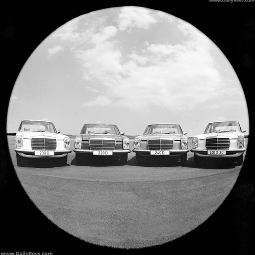 1974 Mercedes-Benz 240 D 3.0 Front View
