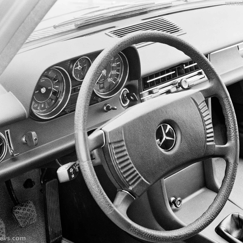 1974 Mercedes-Benz 240 D 3.0 Interior