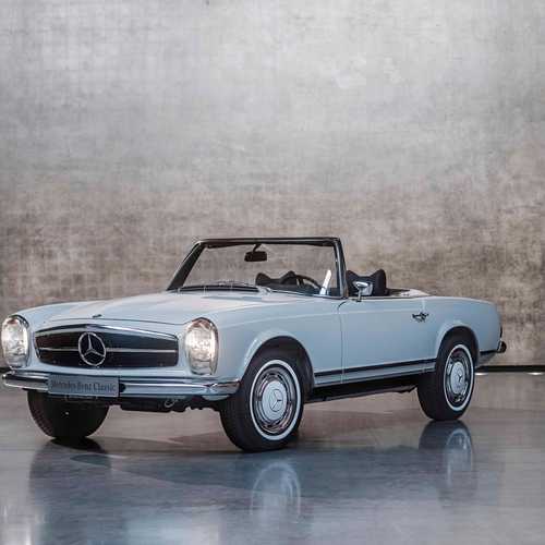 1968 Mercedes-Benz 280 SL Pagoda W113 Front View
