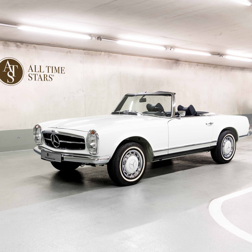 1968 Mercedes-Benz 280 SL Pagoda W113 Front View