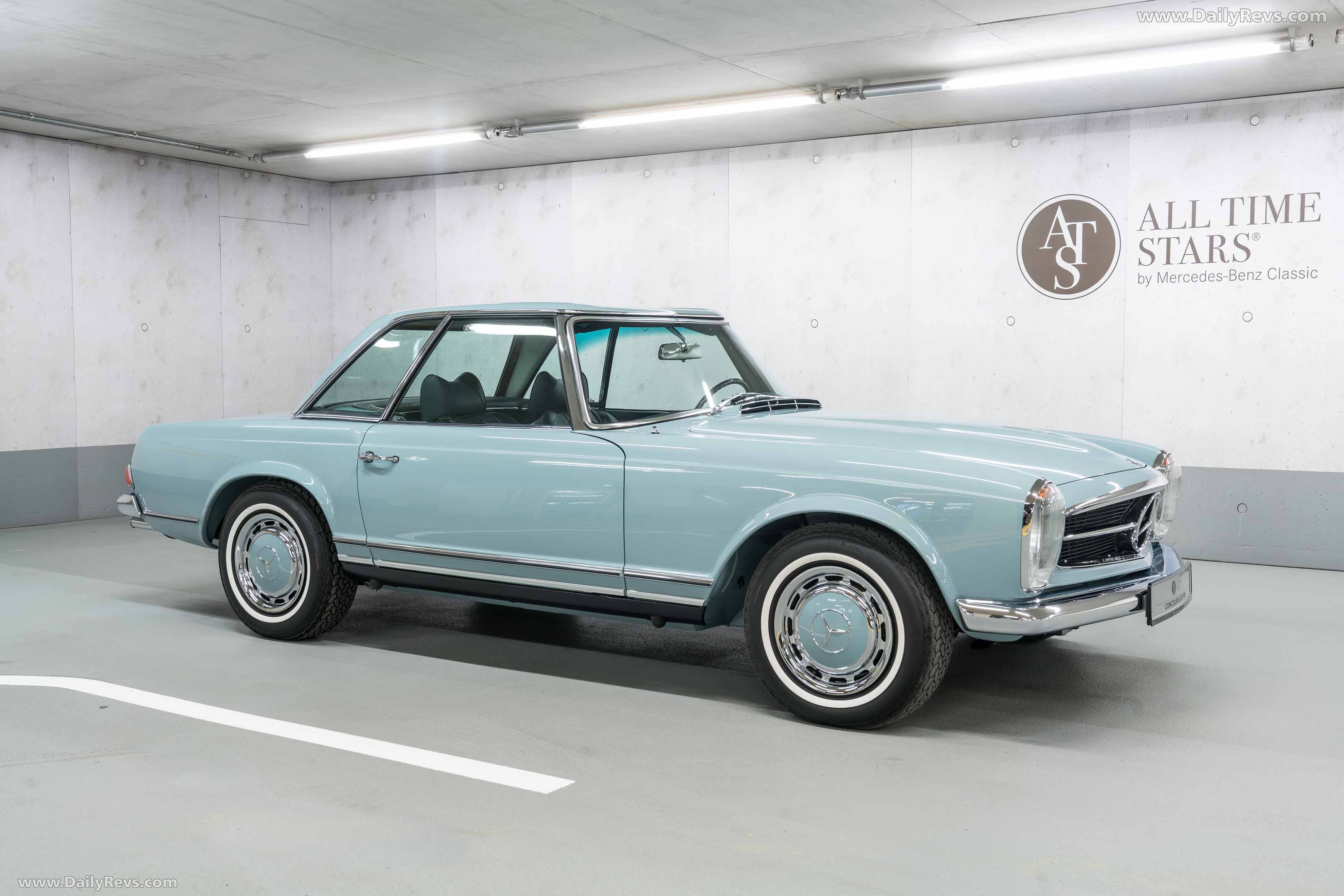 1968 Mercedes-Benz 280 SL Pagoda W113 Front View