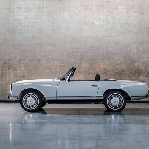 1968 Mercedes-Benz 280 SL Pagoda W113 Side View