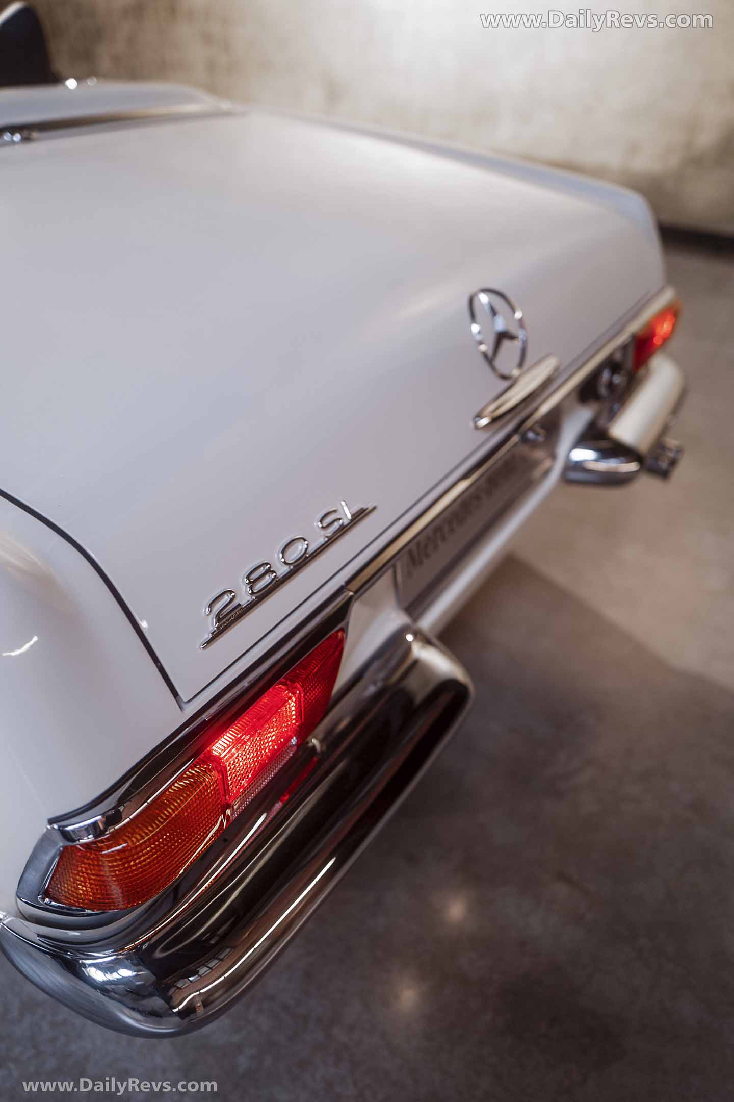 1968 Mercedes-Benz 280 SL Pagoda W113 Exterior