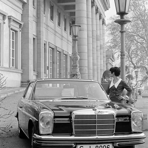 1967 Mercedes-Benz 250C W114 Front View