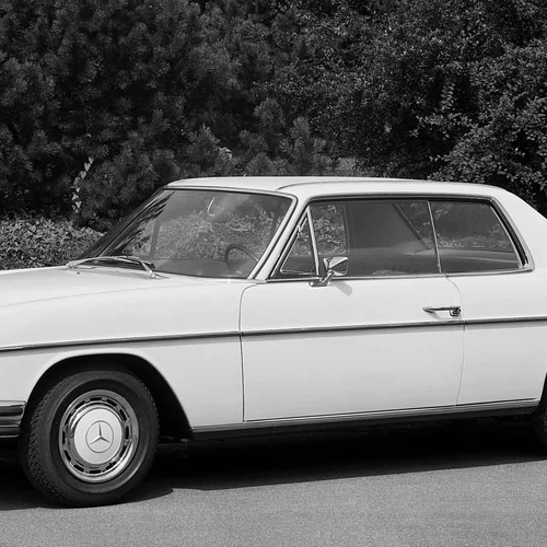 1967 Mercedes-Benz 250C W114 Front View