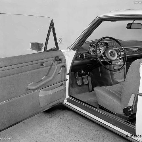 1967 Mercedes-Benz 250C W114 Interior