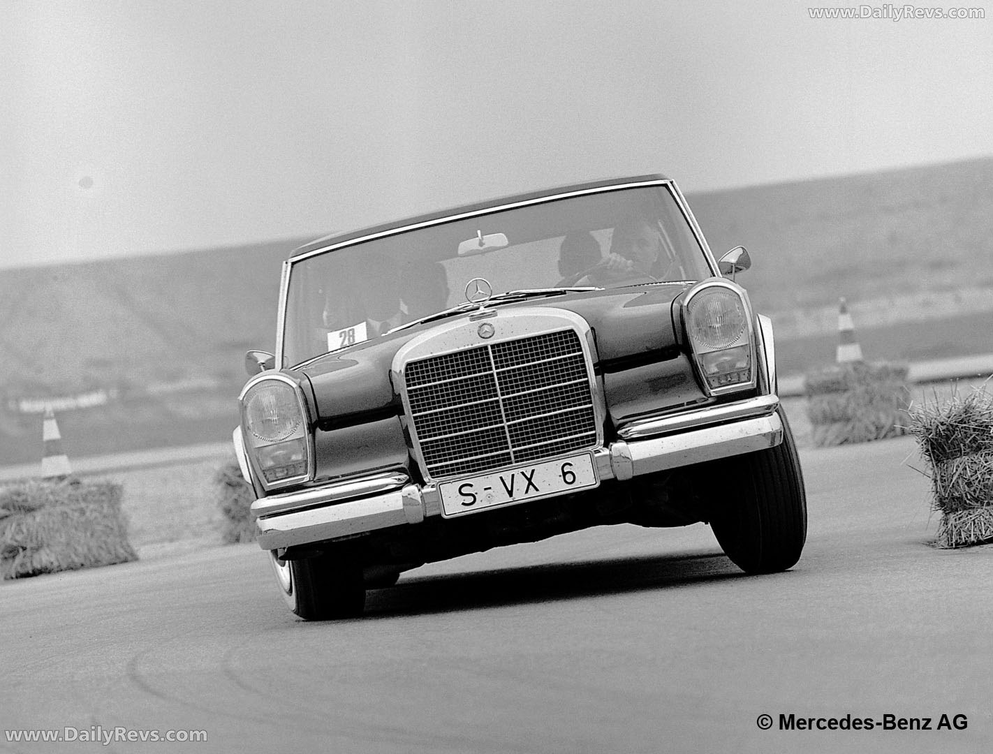 1964 Mercedes-Benz 600 Pullman Limousine W100 Front View