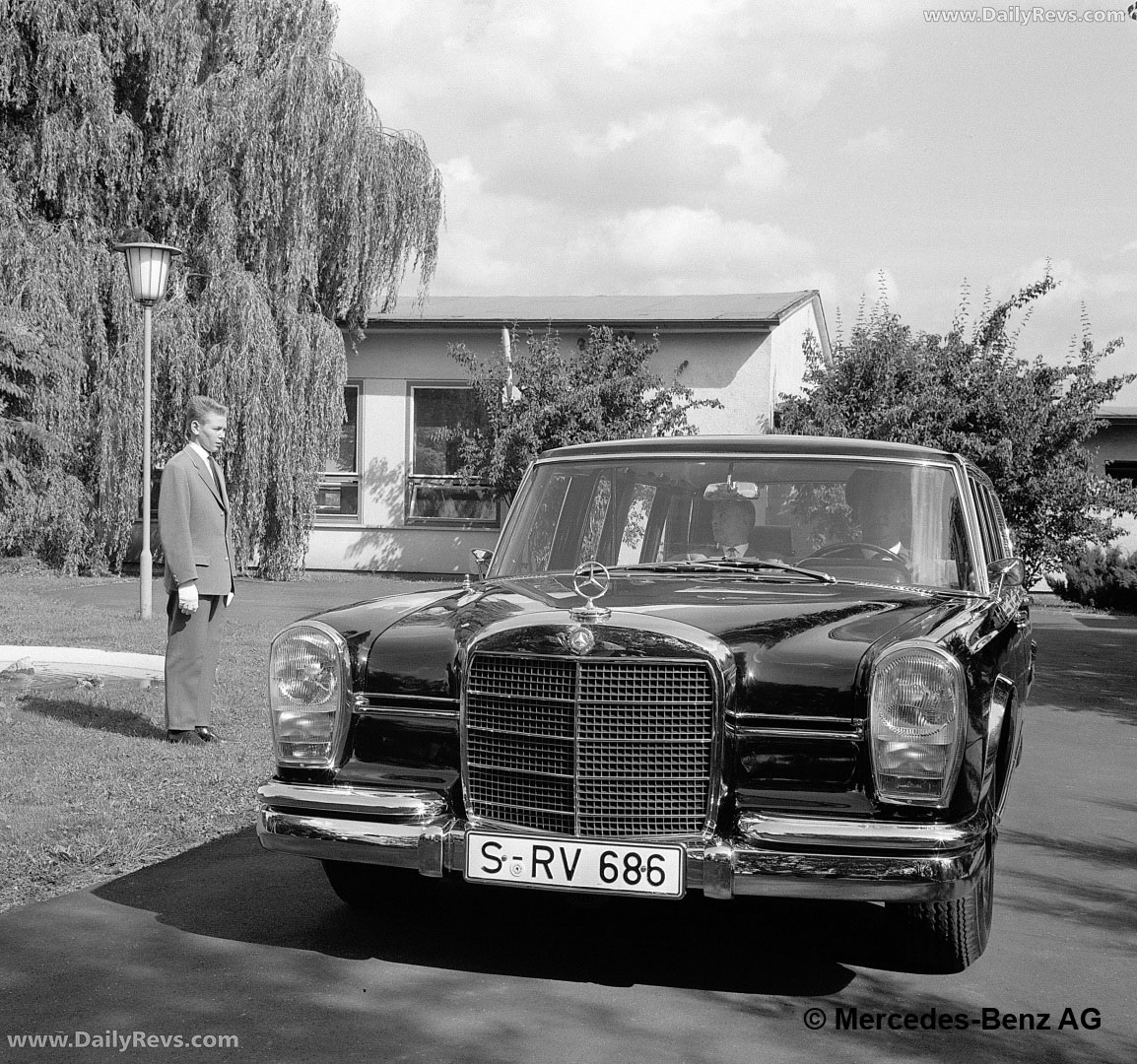 1964 Mercedes-Benz 600 Pullman Limousine W100 Front View