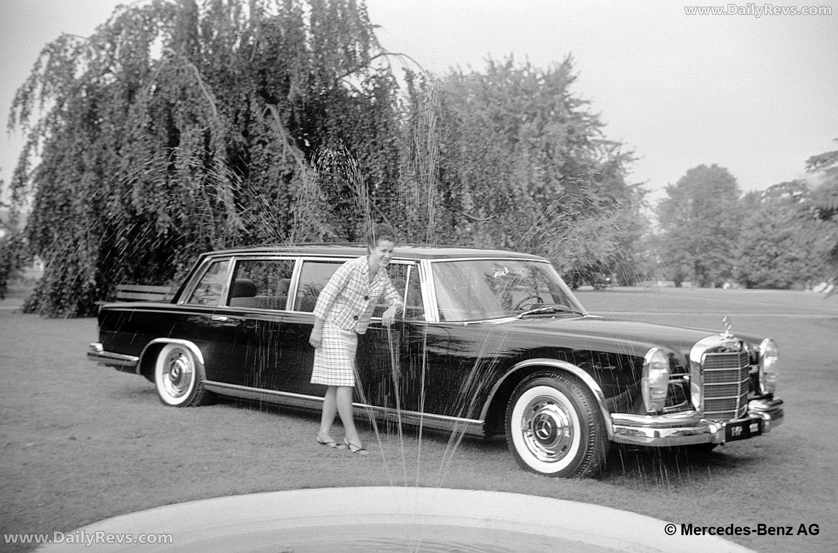 1964 Mercedes-Benz 600 Pullman Limousine W100 Front View