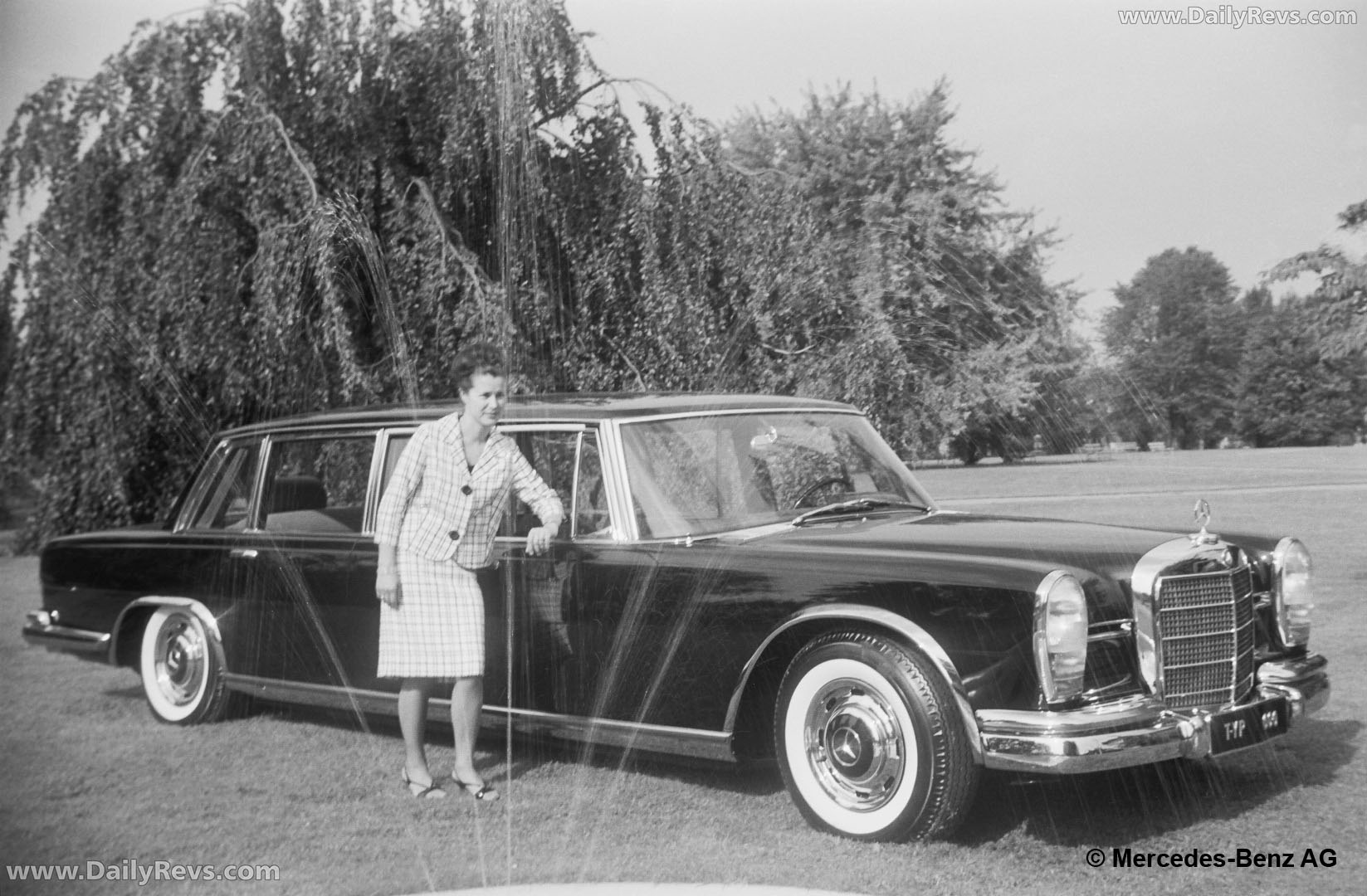1964 Mercedes-Benz 600 Pullman Limousine W100 Front View