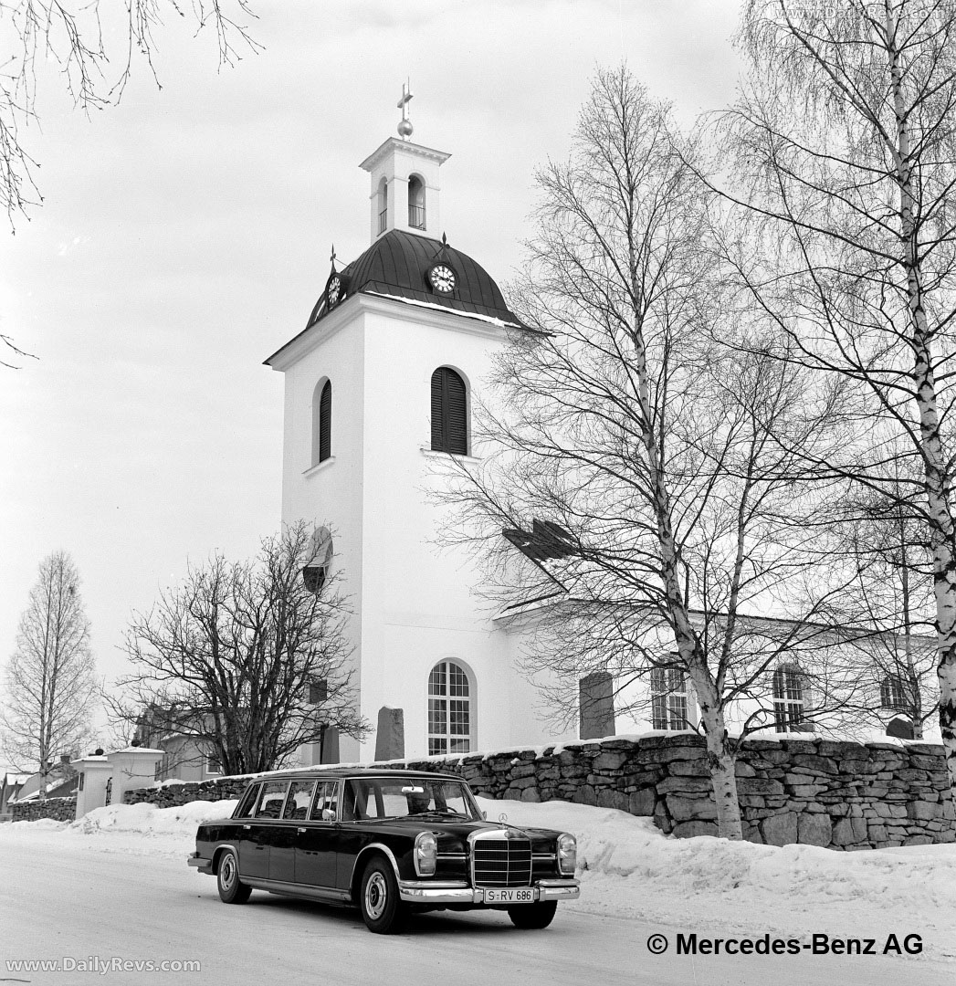 1964 Mercedes-Benz 600 Pullman Limousine W100 Front View