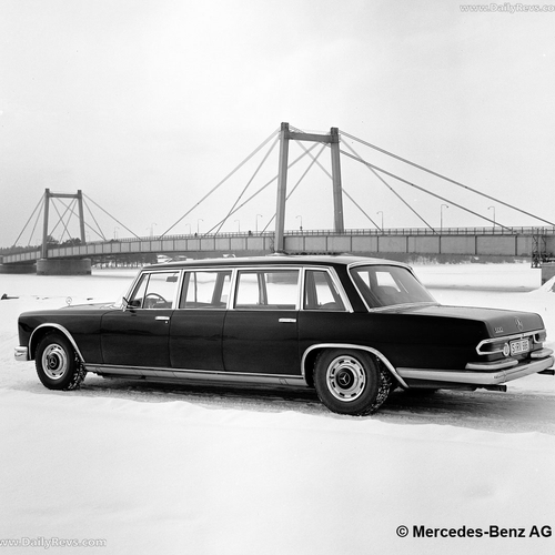 1964 Mercedes-Benz 600 Pullman Limousine W100 Rear View