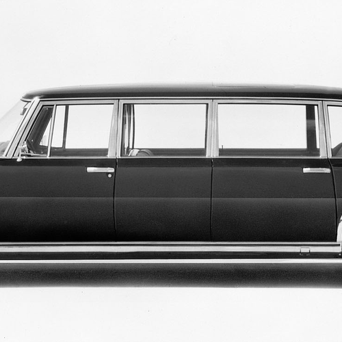 1964 Mercedes-Benz 600 Pullman Limousine W100 Side View