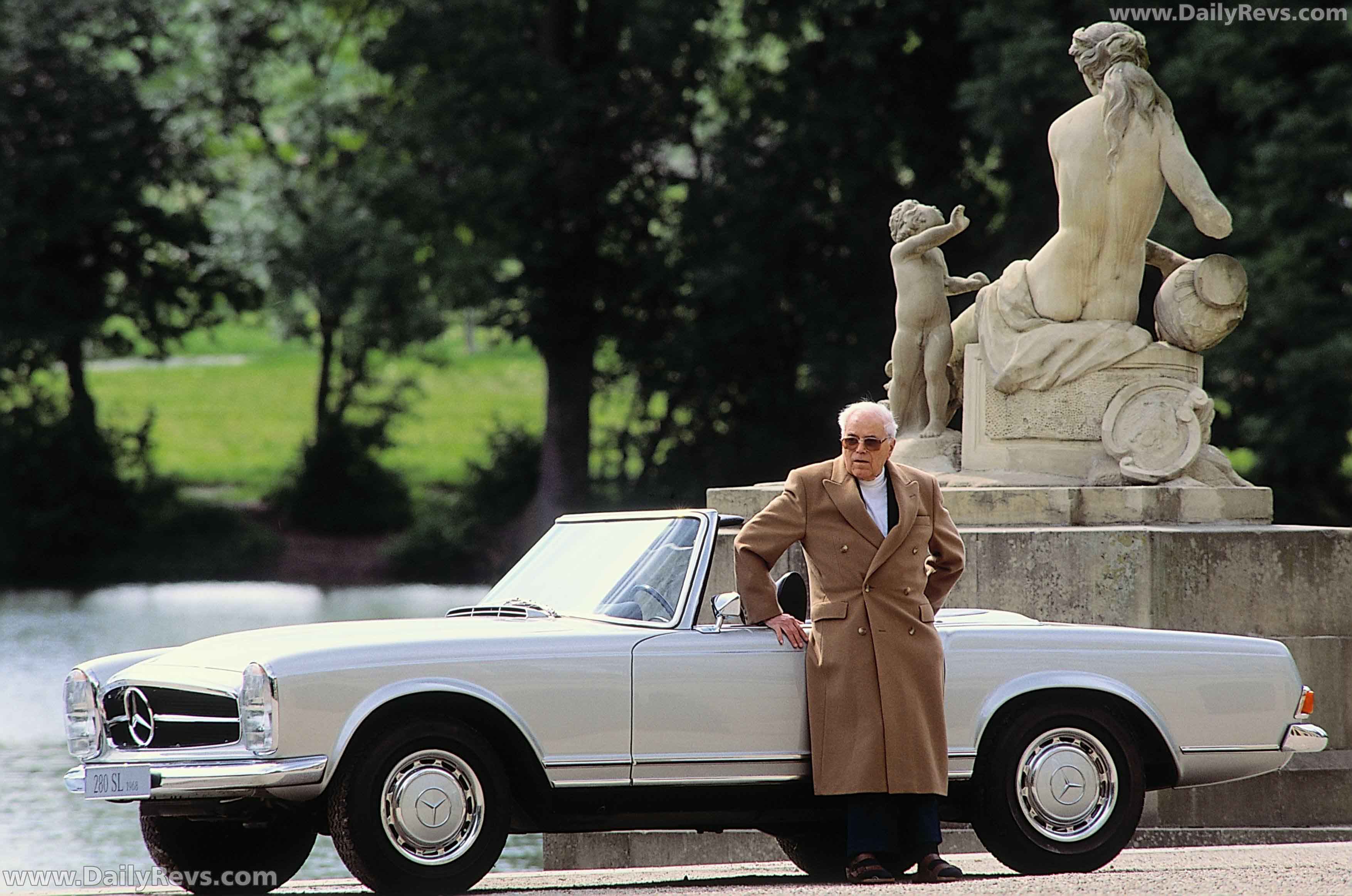1963 Mercedes-Benz 230 SL Roadster W113 Front View