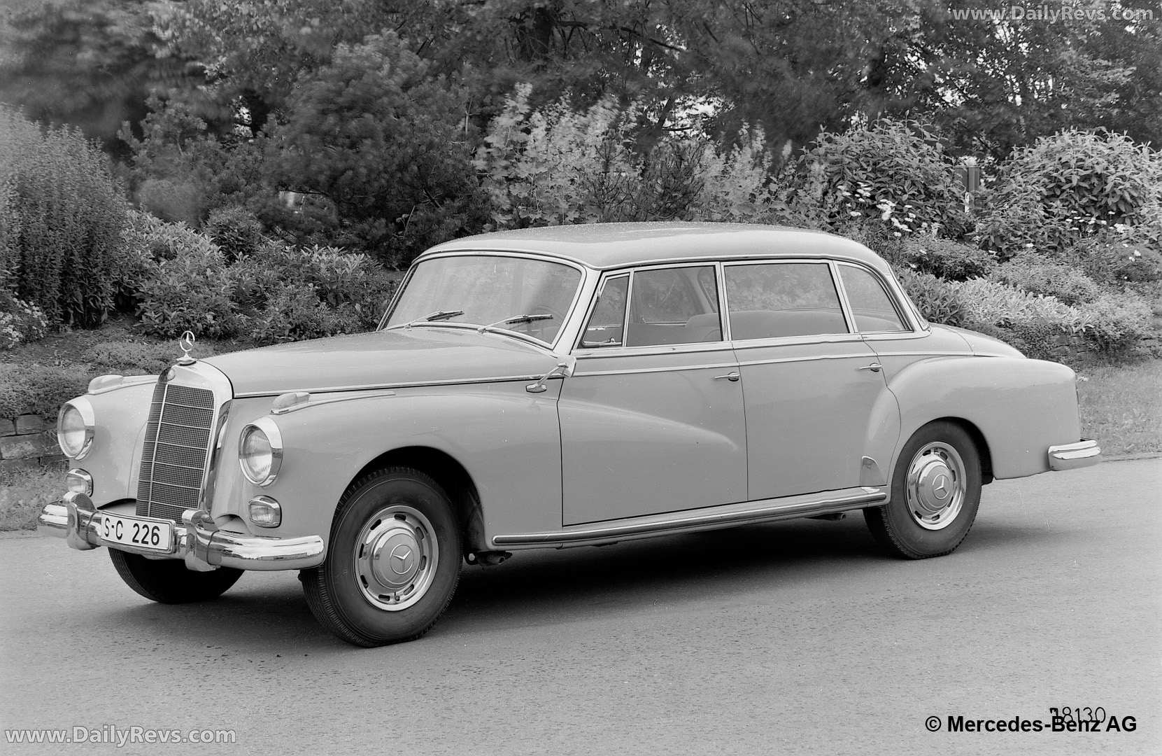 1959 Mercedes-Benz 300d W189 Front View