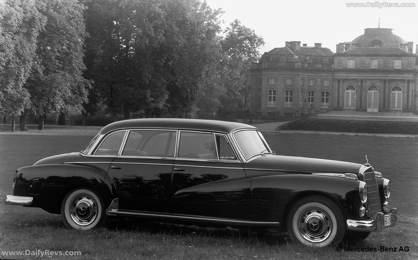1959 Mercedes-Benz 300d W189 Front View