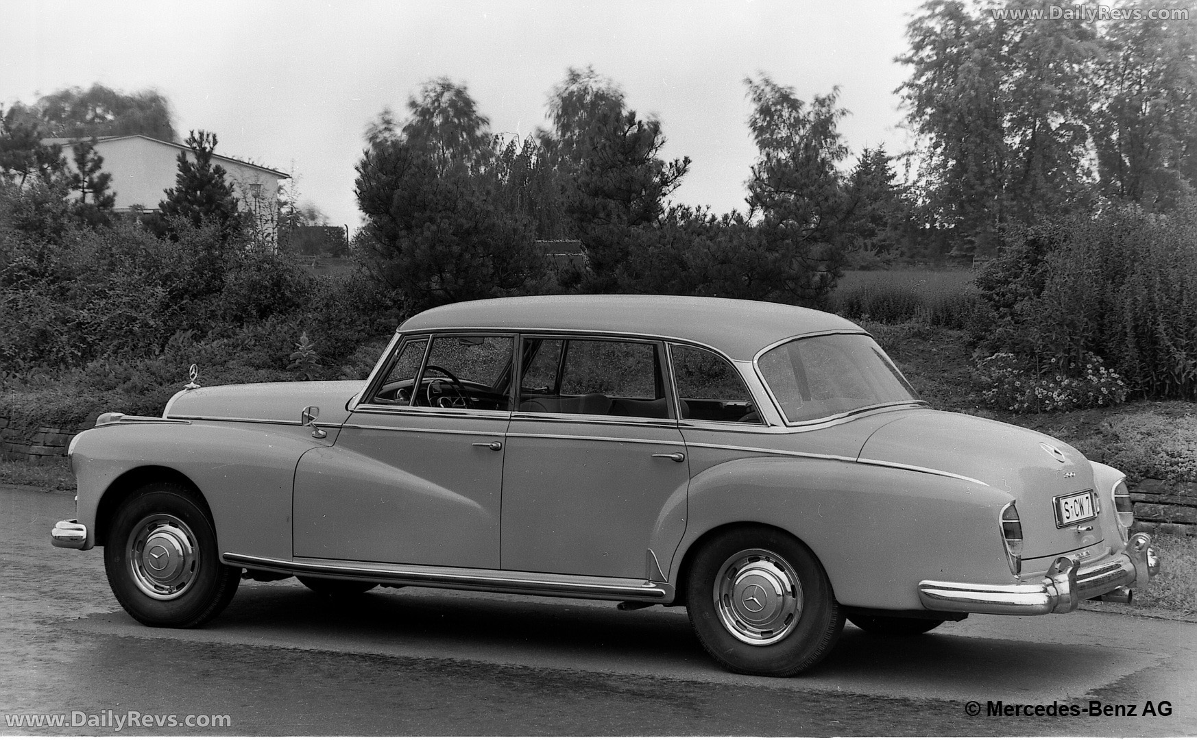 1959 Mercedes-Benz 300d W189 Rear View