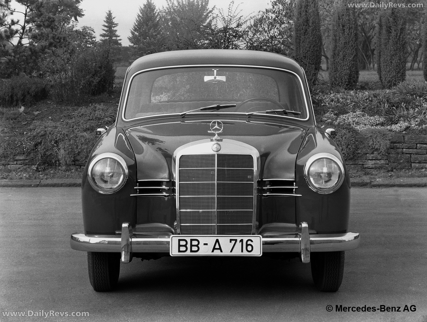 1958 Mercedes-Benz 190 W121 Front View