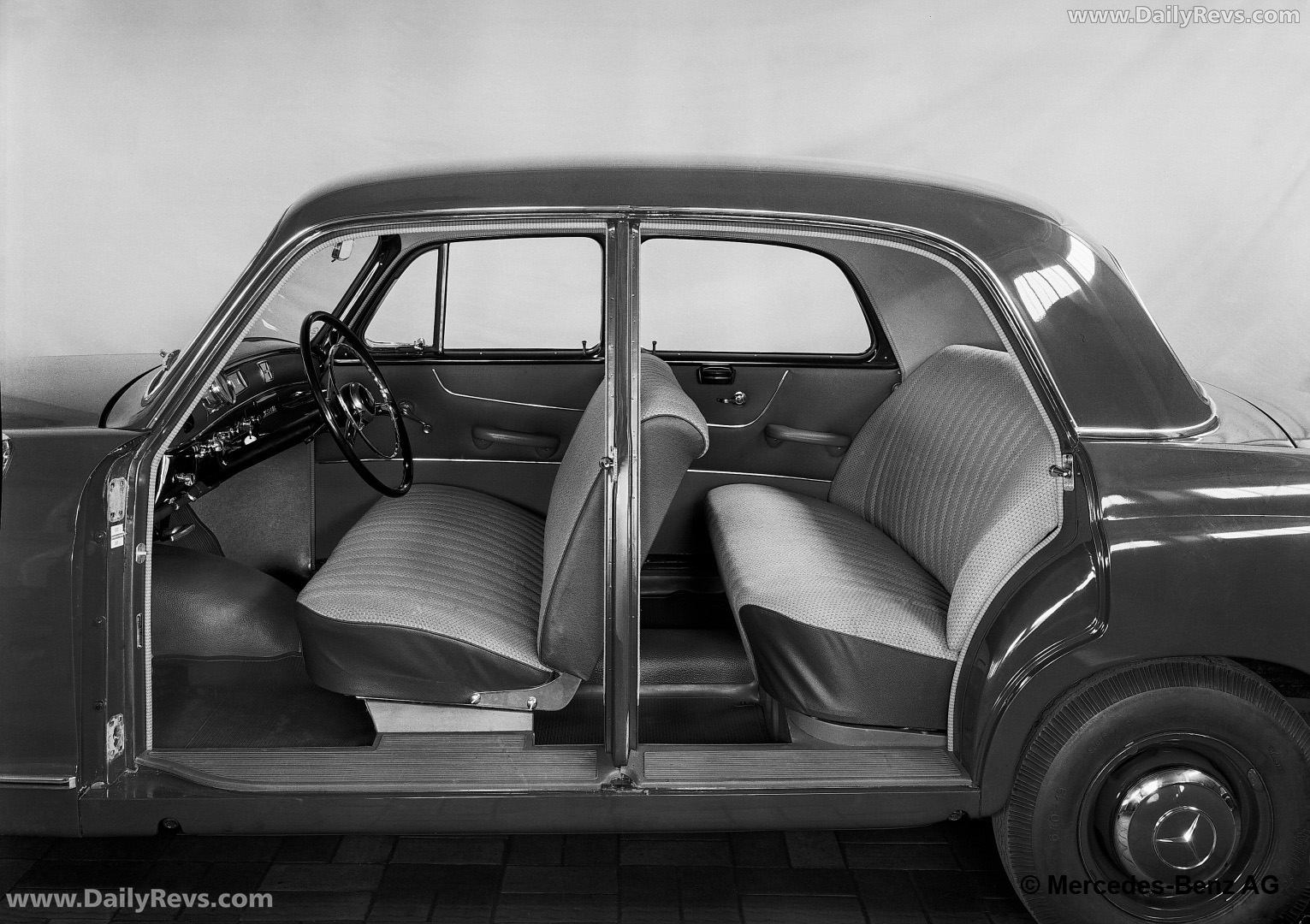 1958 Mercedes-Benz 190 W121 Interior