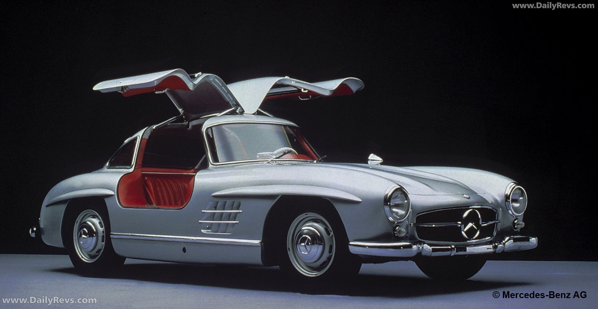 1957 Mercedes-Benz 300 SL W198 Front View