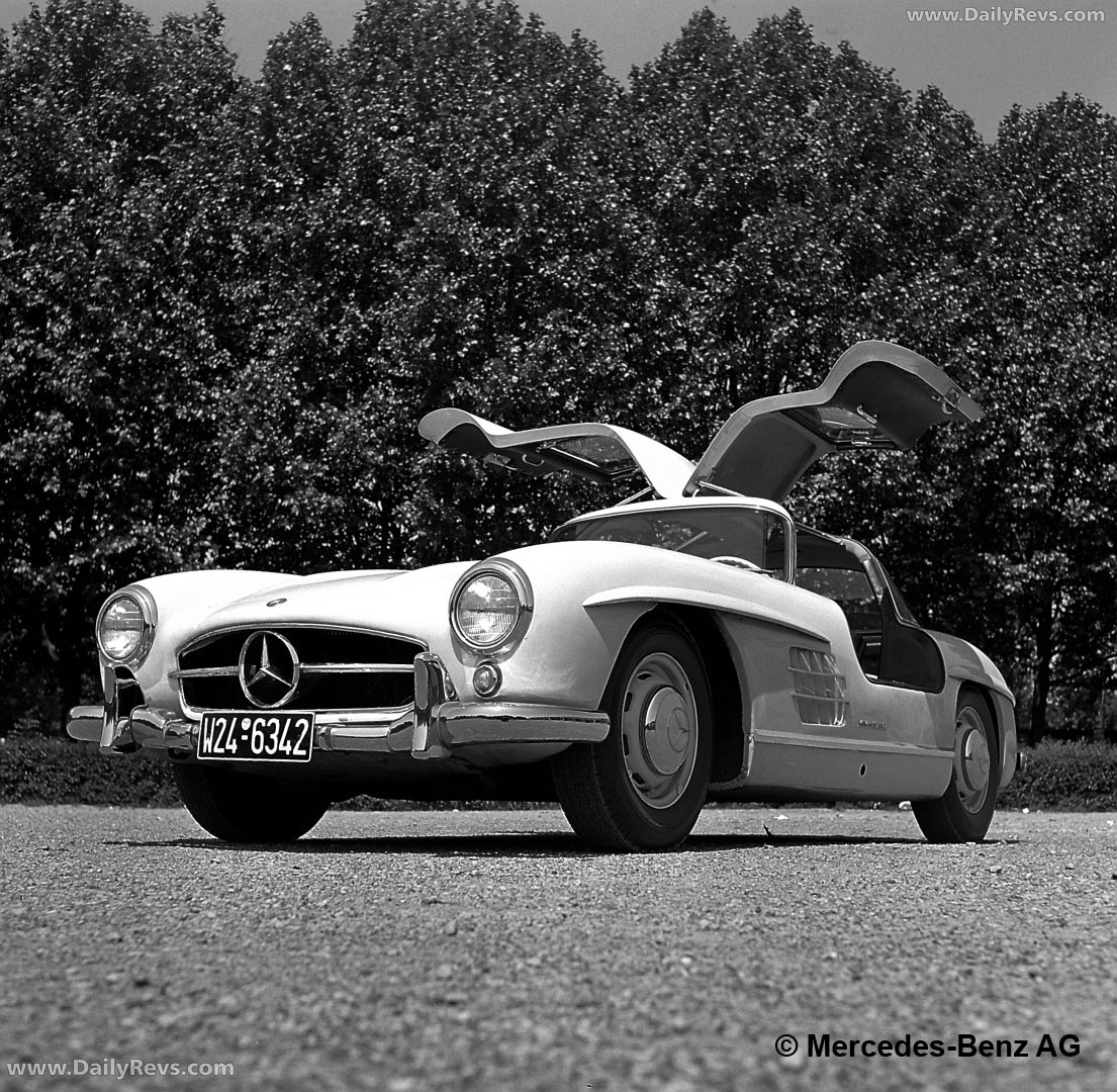1957 Mercedes-Benz 300 SL W198 Front View