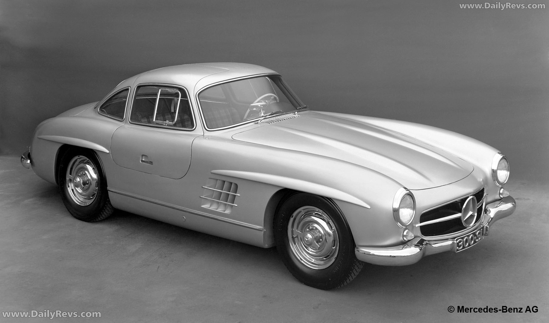 1957 Mercedes-Benz 300 SL W198 Front View